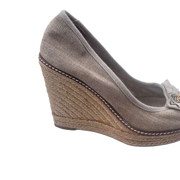 Tory Burch Jackie Charm Logo Peep Toe Wedge Espadrille Heel Gold/Beige 9B - Picture 14 of 16